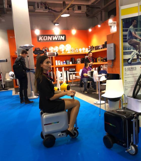 Airwheel SE3 suitcase electric scooter