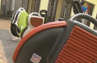 the scooter with one wheel,Airwheel Q5,single wheel transport scooter