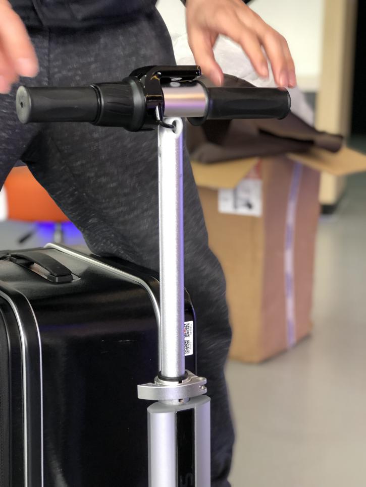 Airwheel SE3 Tech Luggage